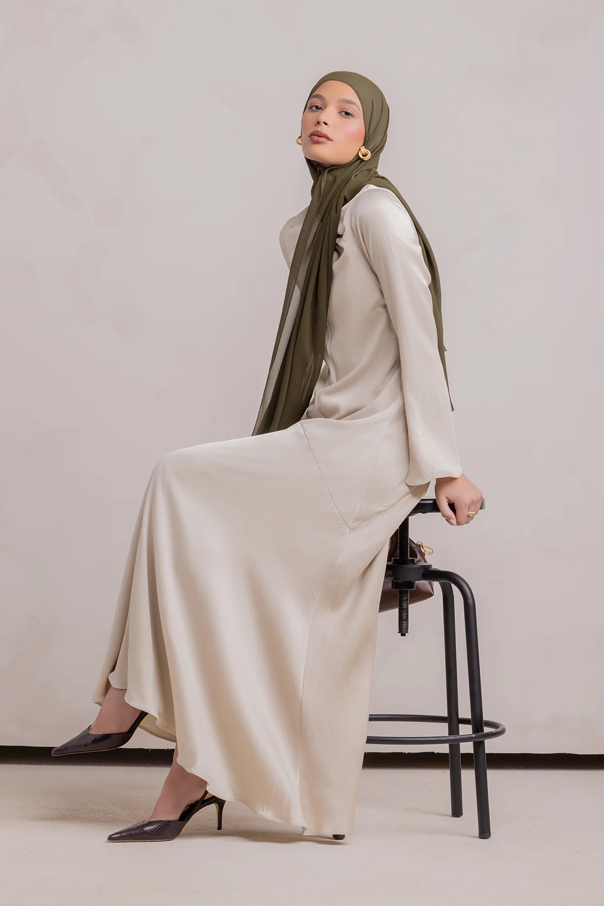 Irva Long Sleeve Maxi Dress-Sandstone - Image 4